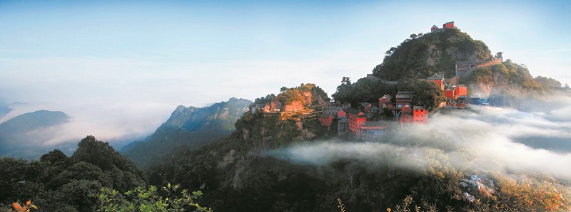 武当仙山全景 刘国胜摄